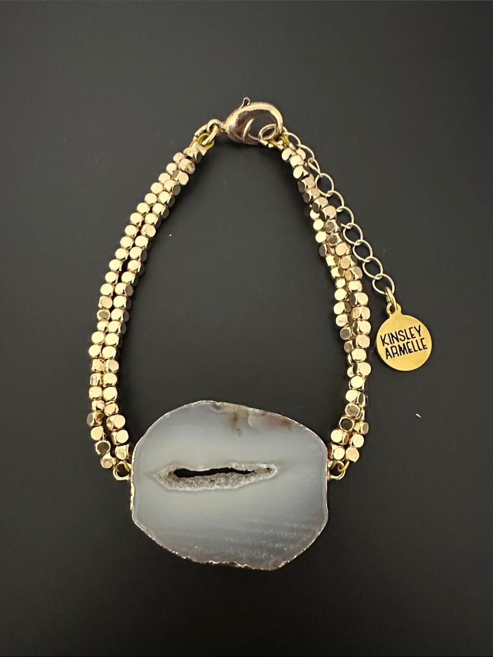 Kinsley Armelle Gold Beaded Bracelet w Light Grey Agate Geode